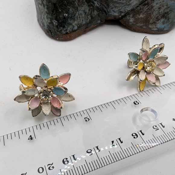 LOT of 5 Vintage screw back earrings - Picture 5 of 16